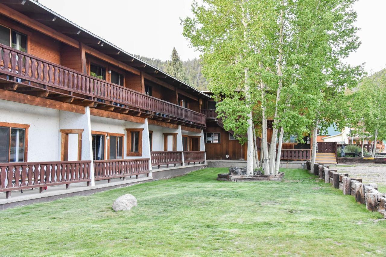 Alpine Lodge Red River Exterior photo